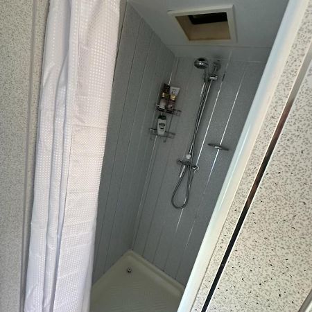 فندق Tracey'S Hideaway - With Hot Tub & Amazing Views Llanasa المظهر الخارجي الصورة